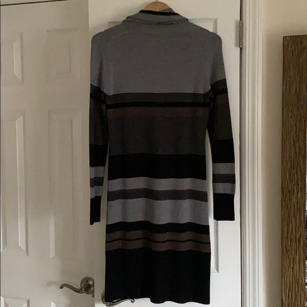 Loft Dress - Picture 6 of 8